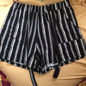 Black & White womens casual wear shorts, Walmart brand, barely worn, size Small